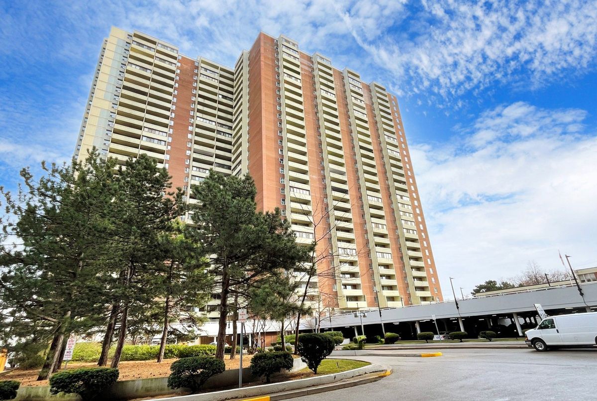 5 Massey Square Toronto 5 Massey Square Toronto