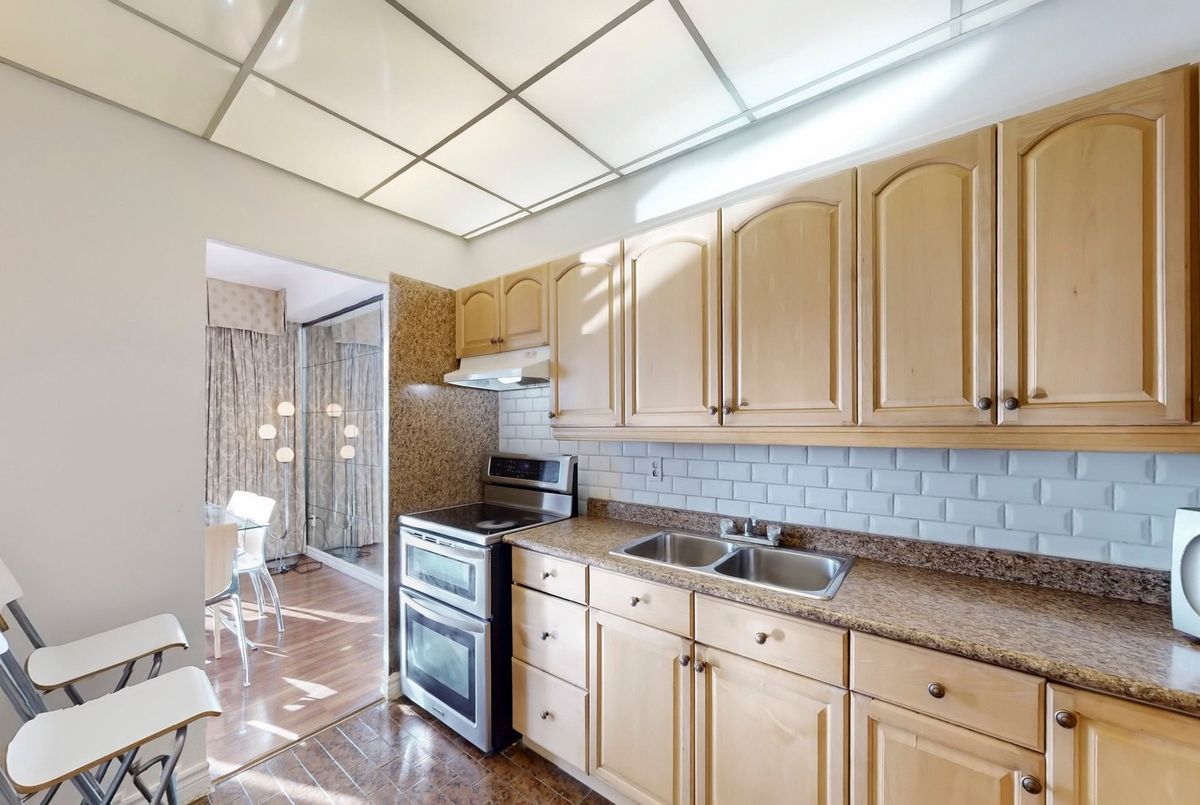 5 Massey Square Toronto 5 Massey Square Toronto