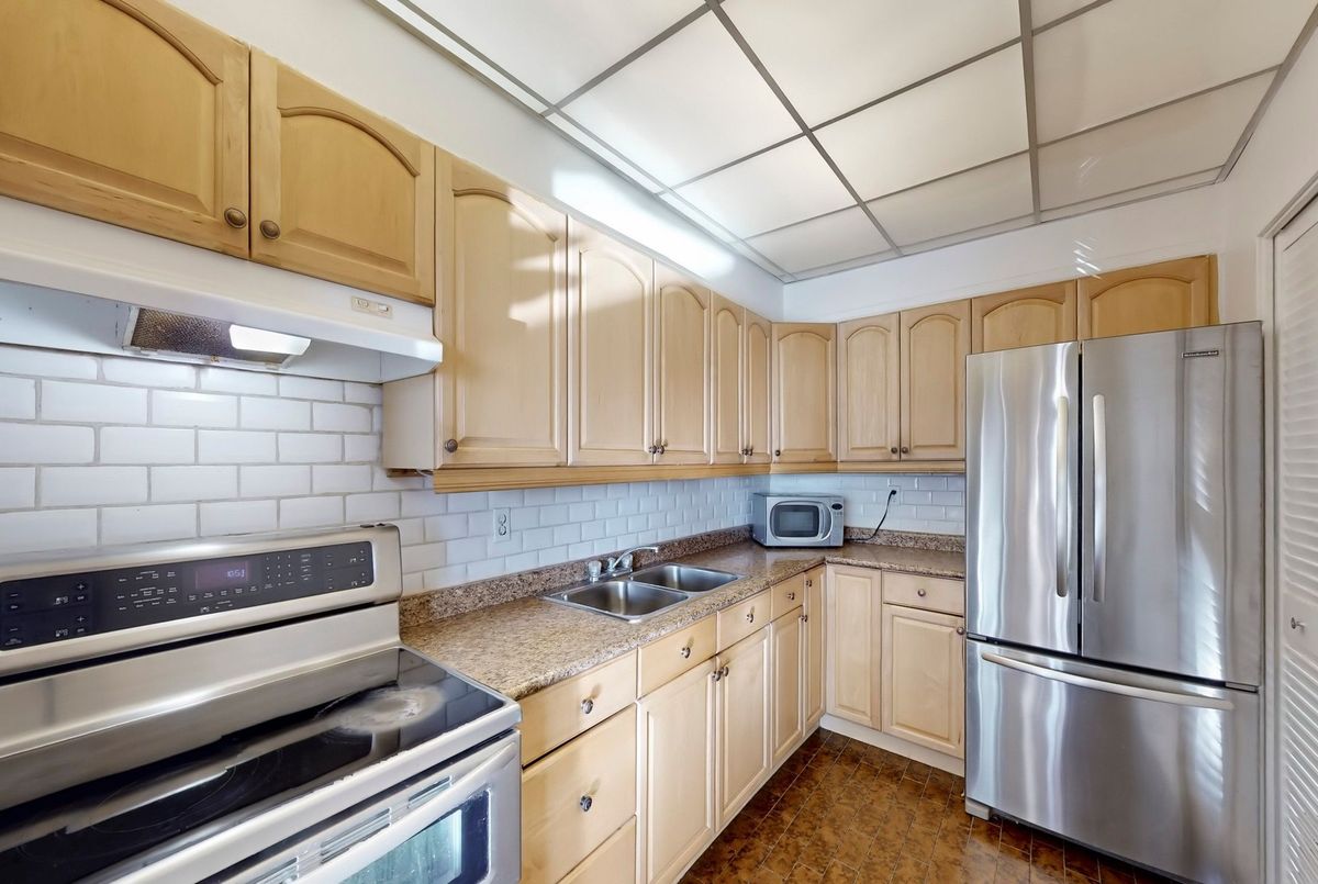 5 Massey Square Toronto 5 Massey Square Toronto