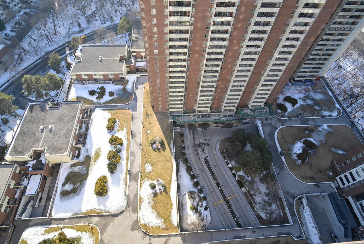 5 Massey Square Toronto 5 Massey Square Toronto