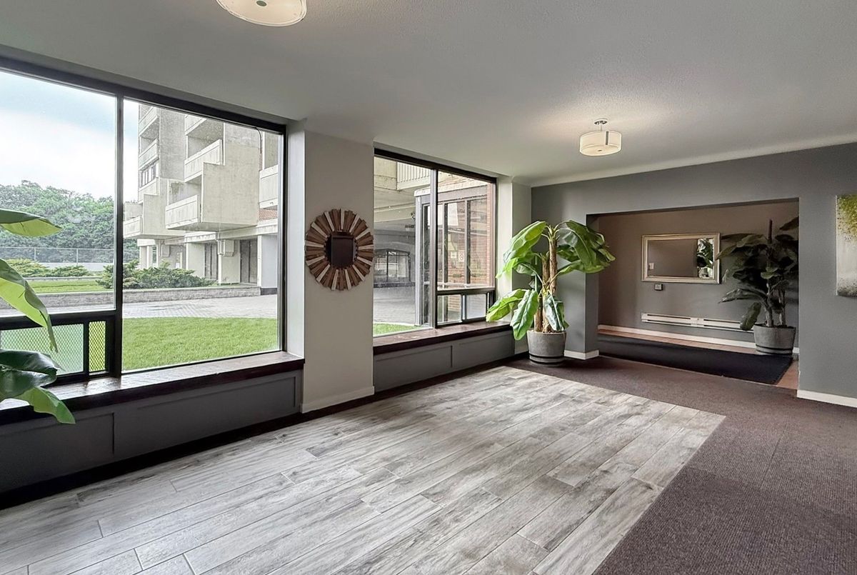 5 Massey Square Toronto 5 Massey Square Toronto