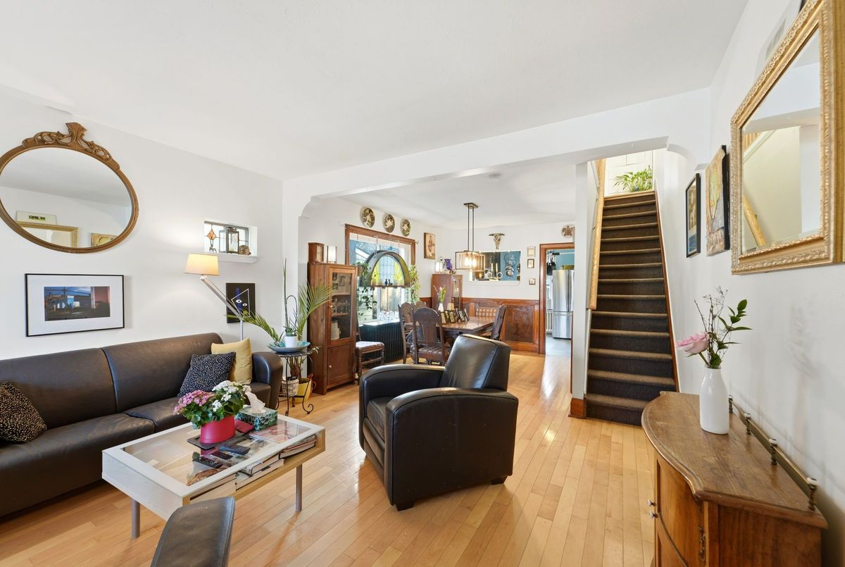 11A Marlow Avenue Toronto 11A Marlow Avenue Toronto