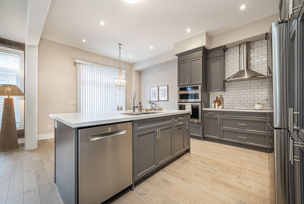 88 Brabin Circle Whitby 88 Brabin Circle Whitby