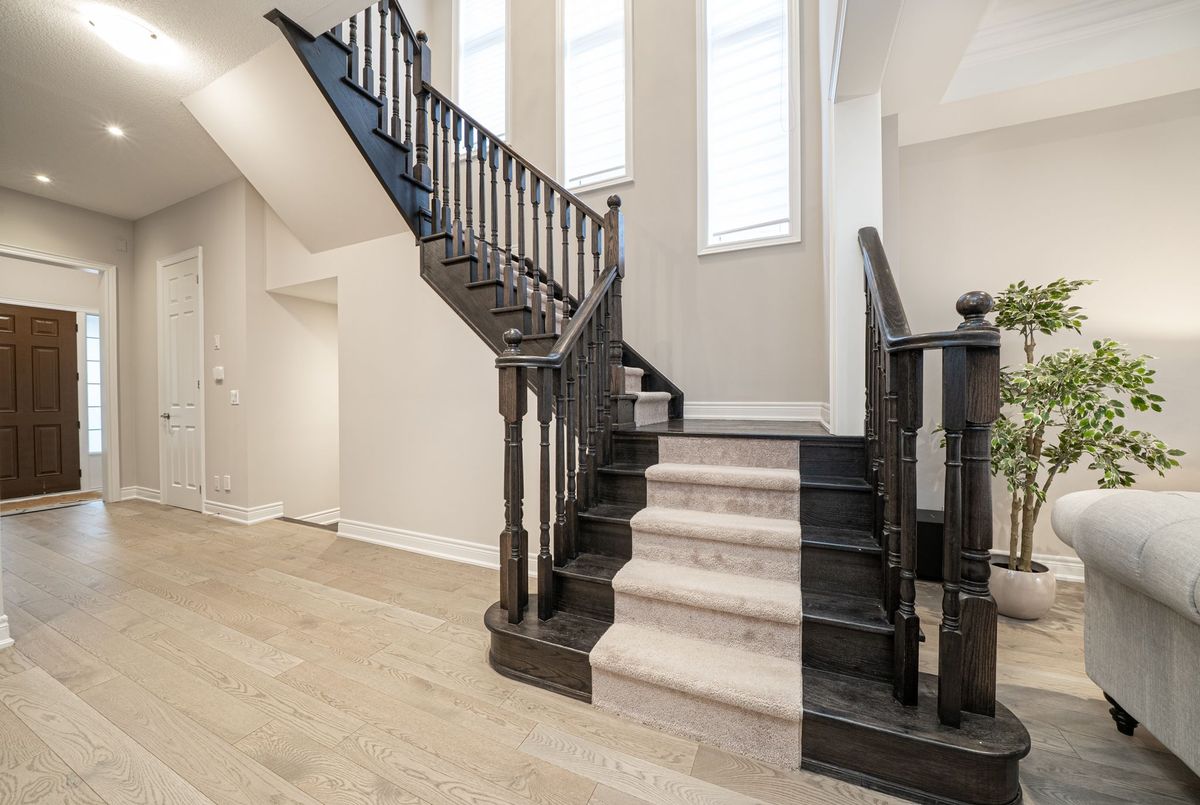 88 Brabin Circle Whitby 88 Brabin Circle Whitby