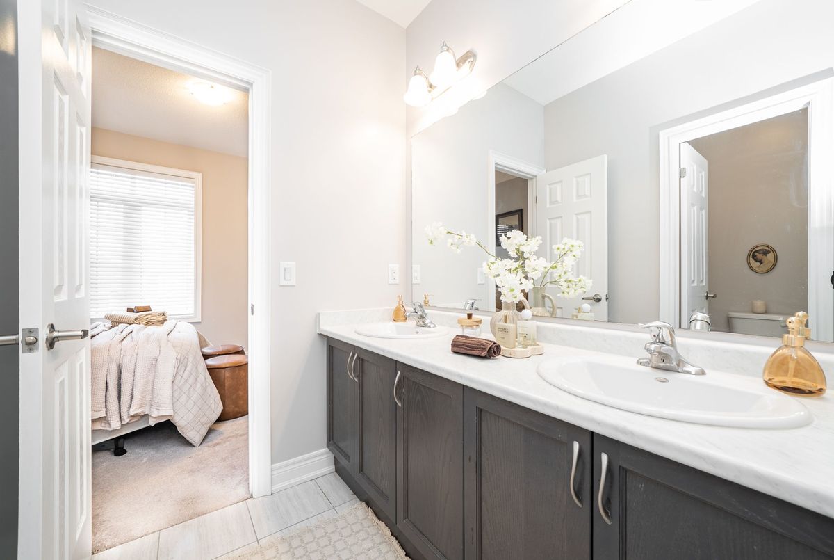 88 Brabin Circle Whitby 88 Brabin Circle Whitby