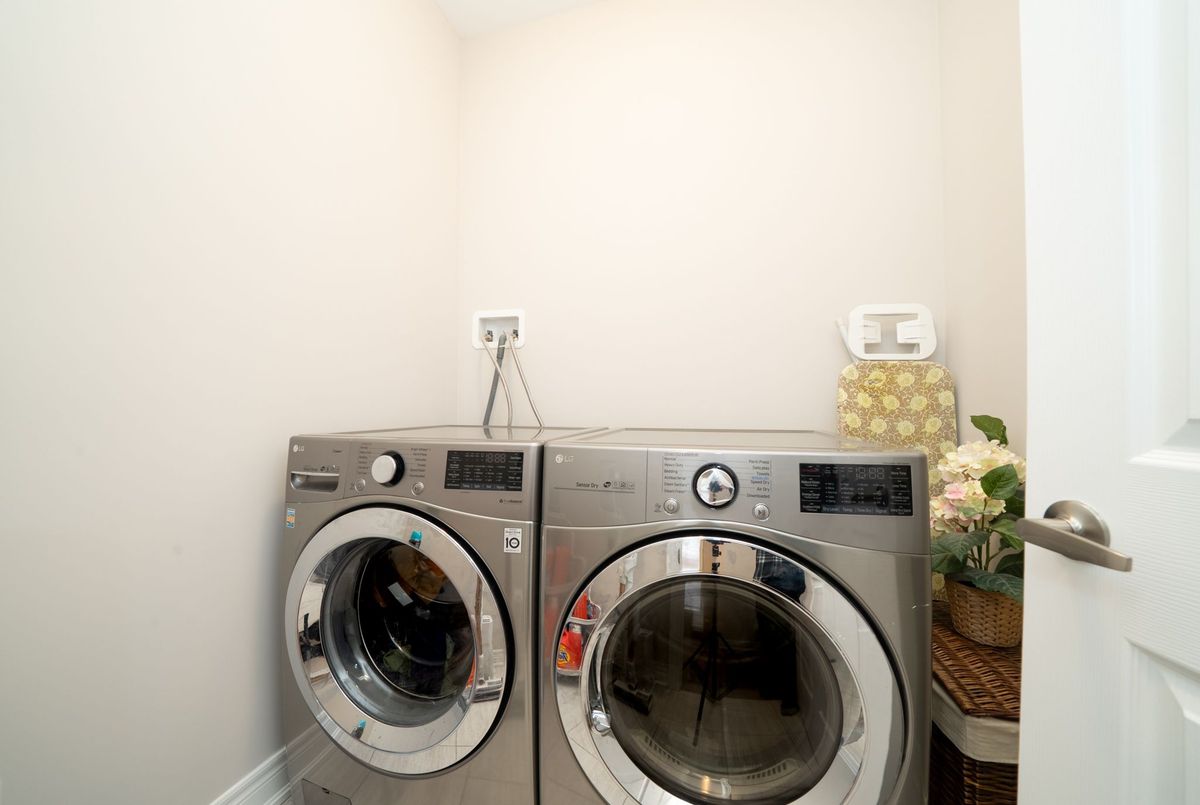 88 Brabin Circle Whitby 88 Brabin Circle Whitby