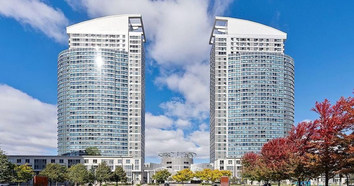 36 Lee Centre Drive Toronto