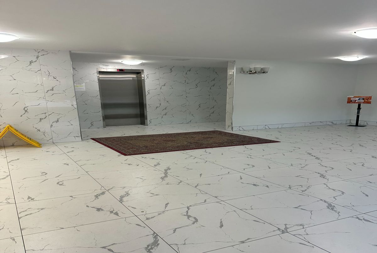 100 Dundalk Drive Toronto 100 Dundalk Drive Toronto