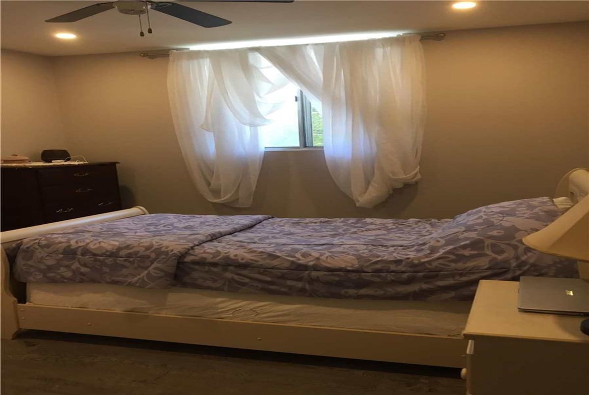 100 Dundalk Drive Toronto 100 Dundalk Drive Toronto