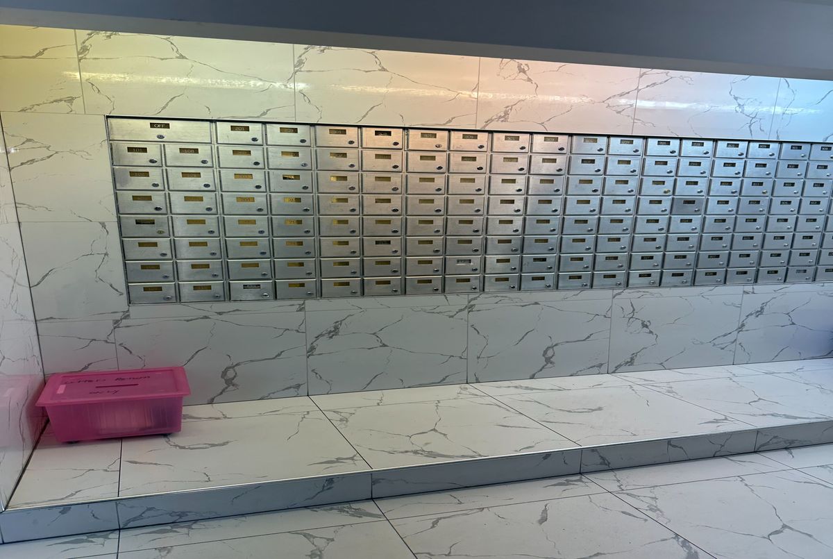 100 Dundalk Drive Toronto 100 Dundalk Drive Toronto