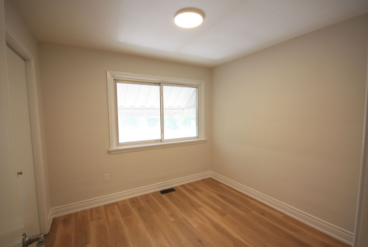 54 Beacham Crescent Toronto 54 Beacham Crescent Toronto