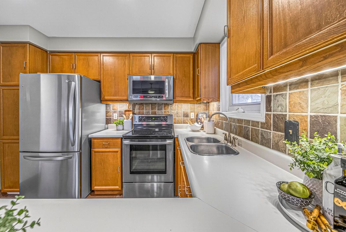 1 Nearctic Court Whitby 1 Nearctic Court Whitby