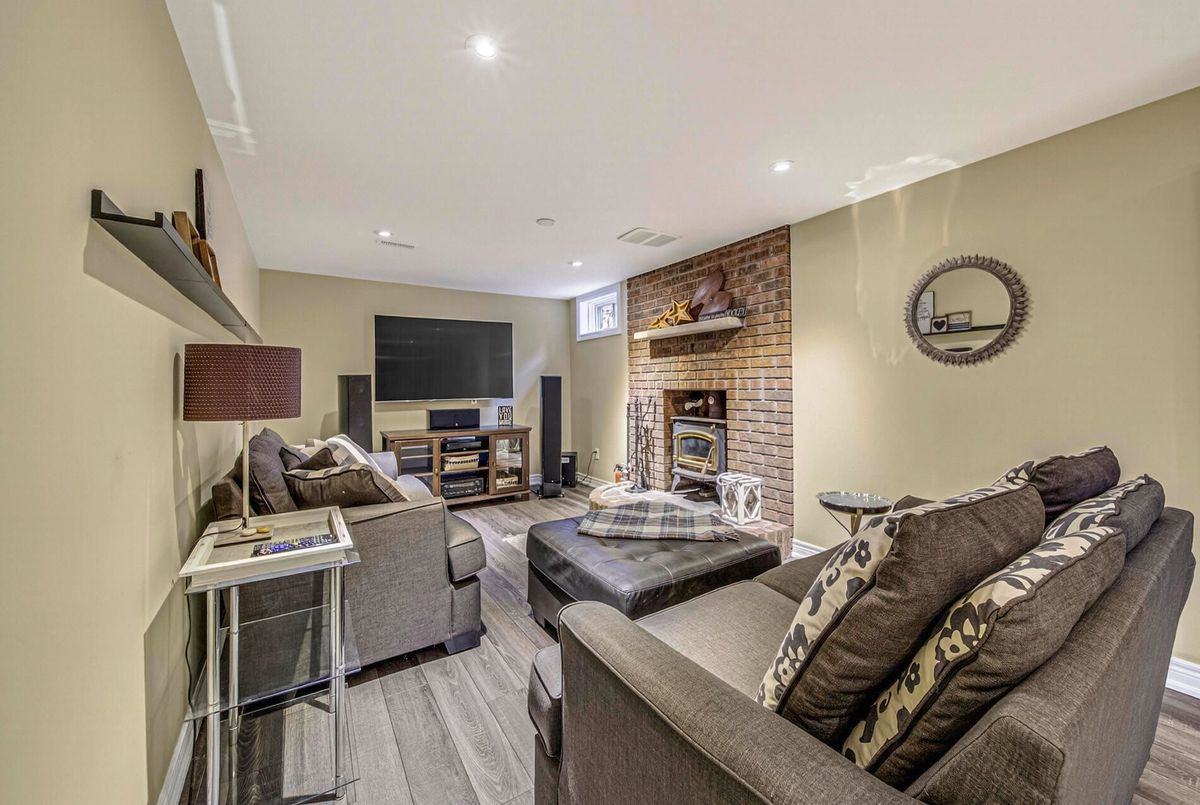 1 Nearctic Court Whitby 1 Nearctic Court Whitby