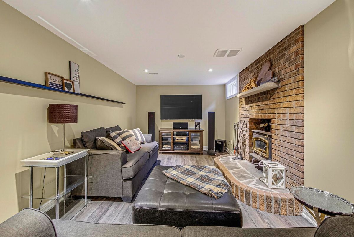 1 Nearctic Court Whitby 1 Nearctic Court Whitby