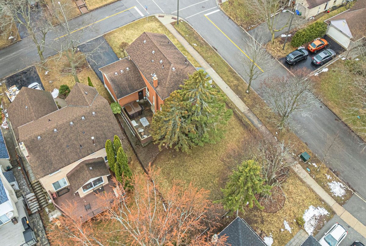 1 Nearctic Court Whitby 1 Nearctic Court Whitby