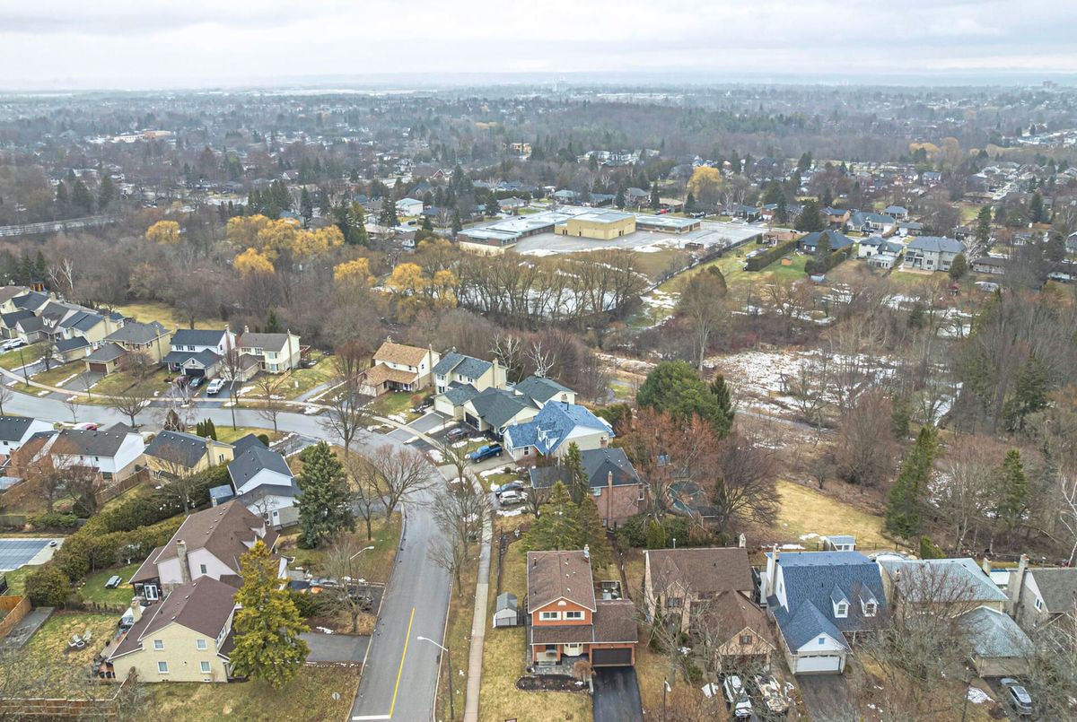 1 Nearctic Court Whitby 1 Nearctic Court Whitby