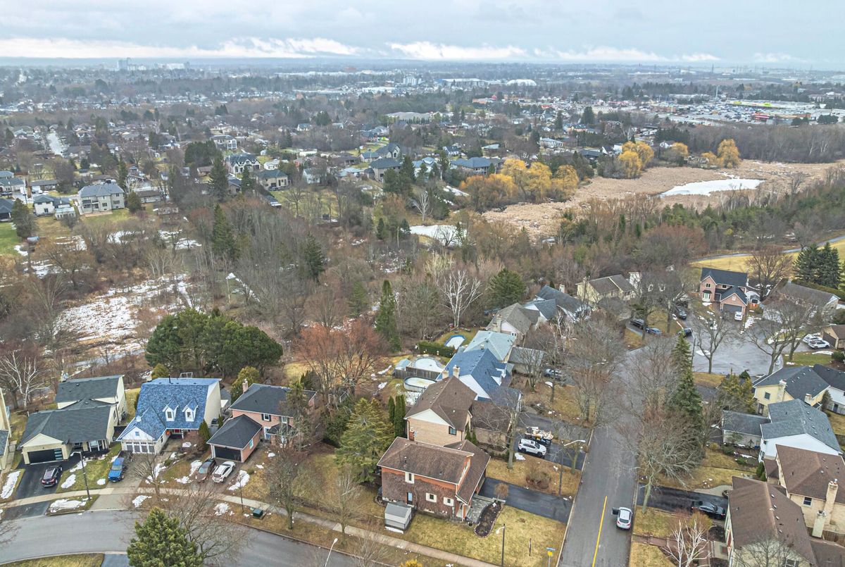 1 Nearctic Court Whitby 1 Nearctic Court Whitby