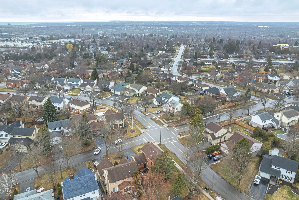 1 Nearctic Court Whitby 1 Nearctic Court Whitby