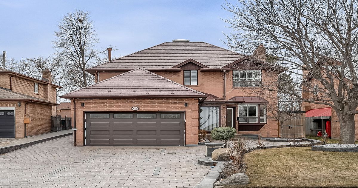 642 Sheppard Avenue Pickering