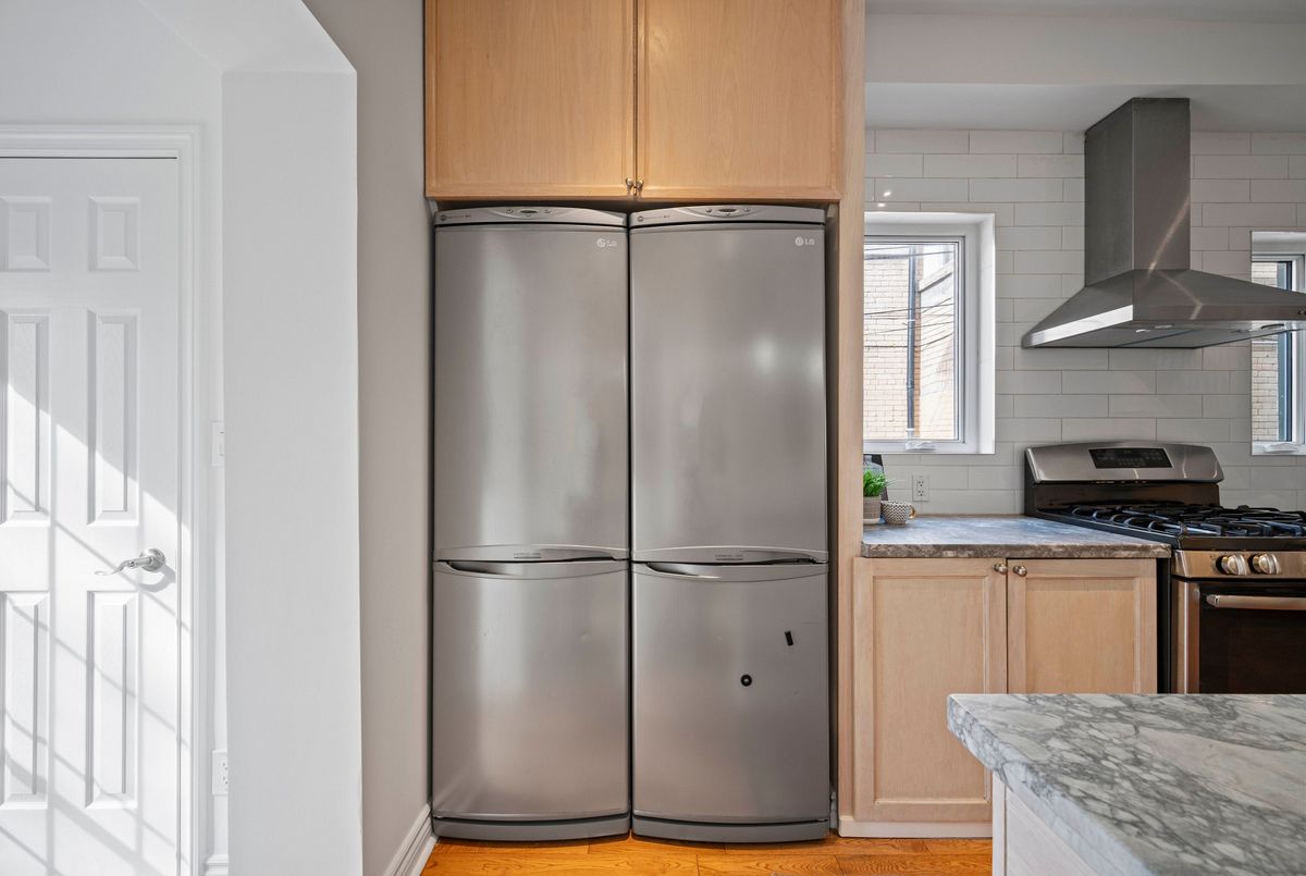 17 Mountnoel Avenue Toronto 17 Mountnoel Avenue Toronto