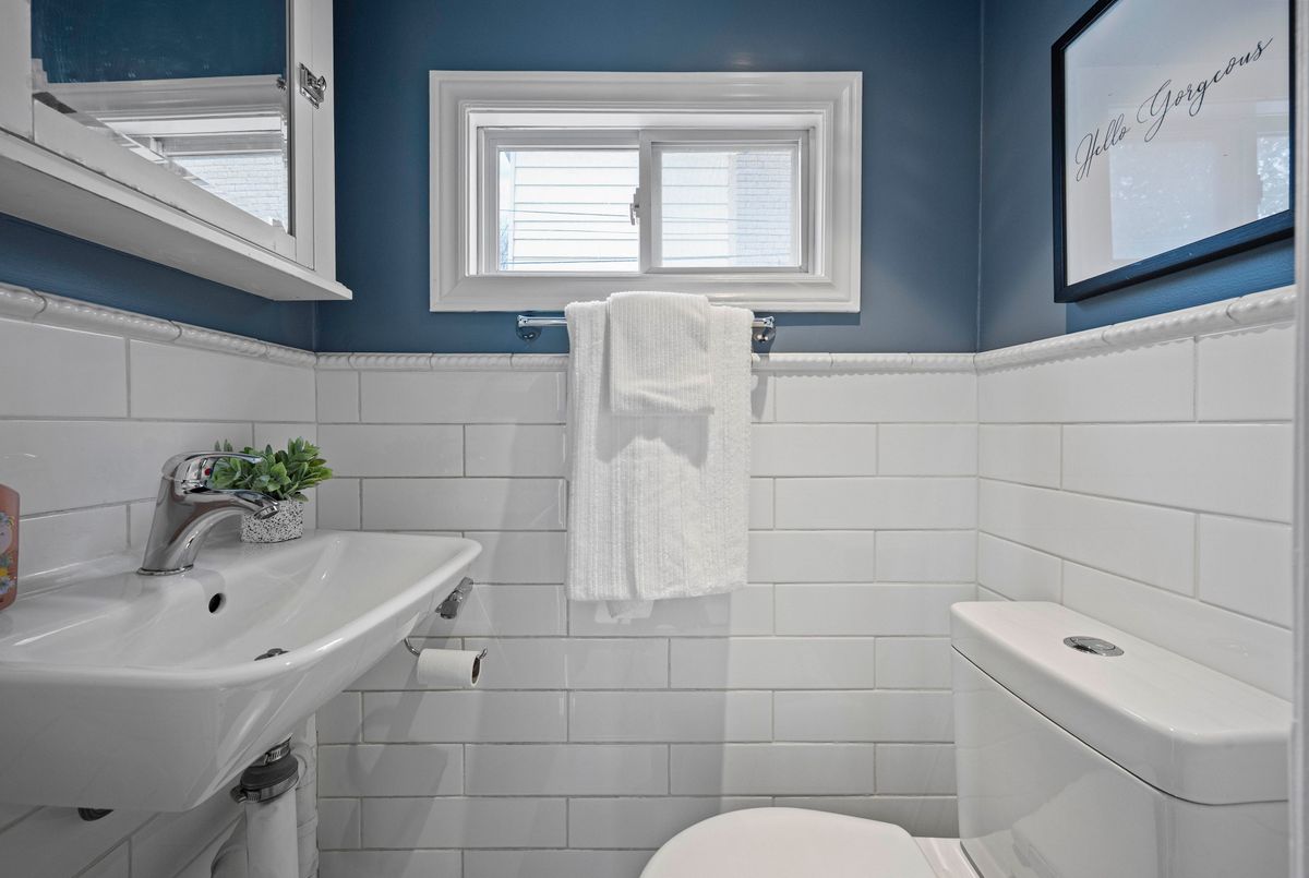 17 Mountnoel Avenue Toronto 17 Mountnoel Avenue Toronto