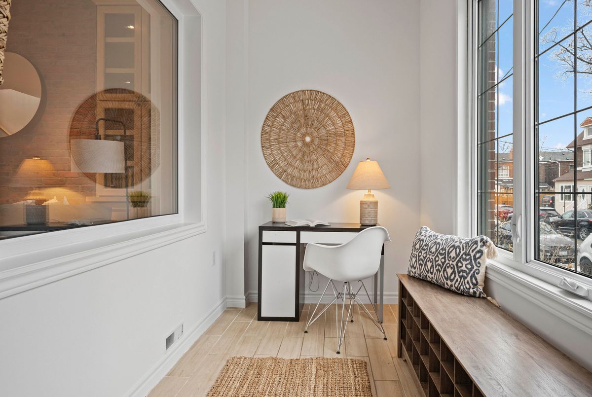 17 Mountnoel Avenue Toronto 17 Mountnoel Avenue Toronto