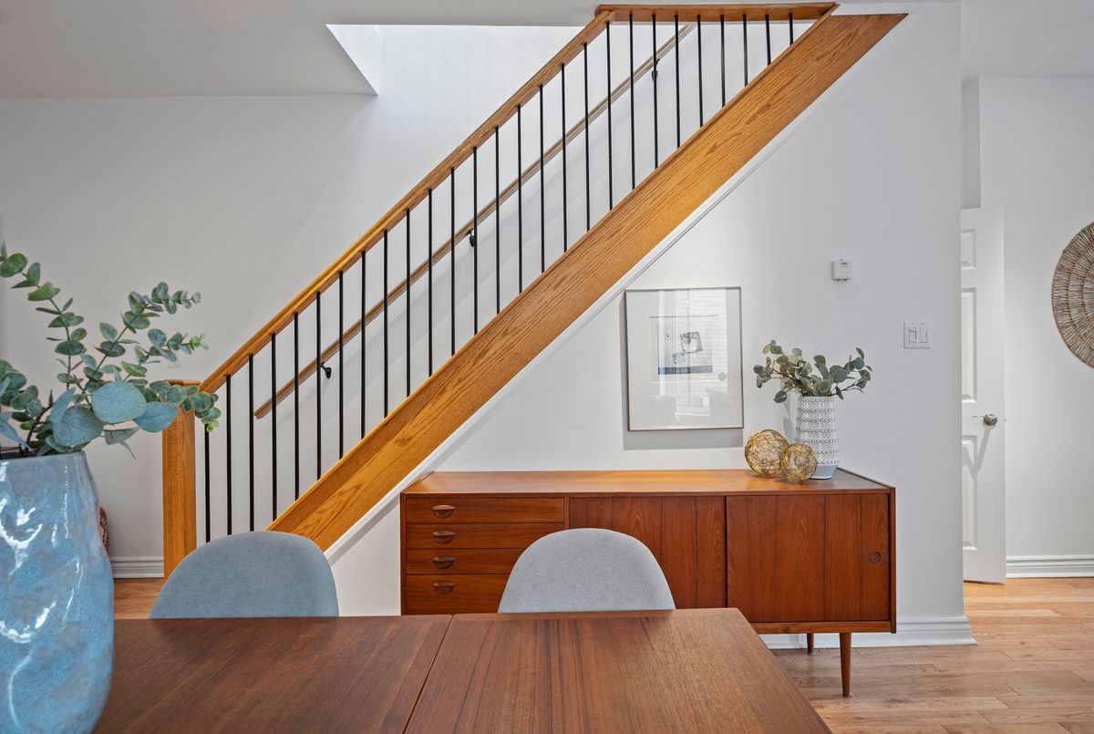 17 Mountnoel Avenue Toronto 17 Mountnoel Avenue Toronto