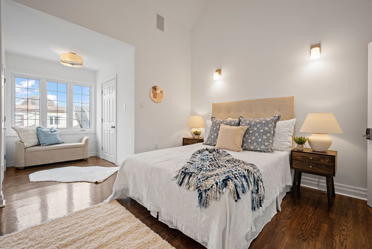 17 Mountnoel Avenue Toronto 17 Mountnoel Avenue Toronto