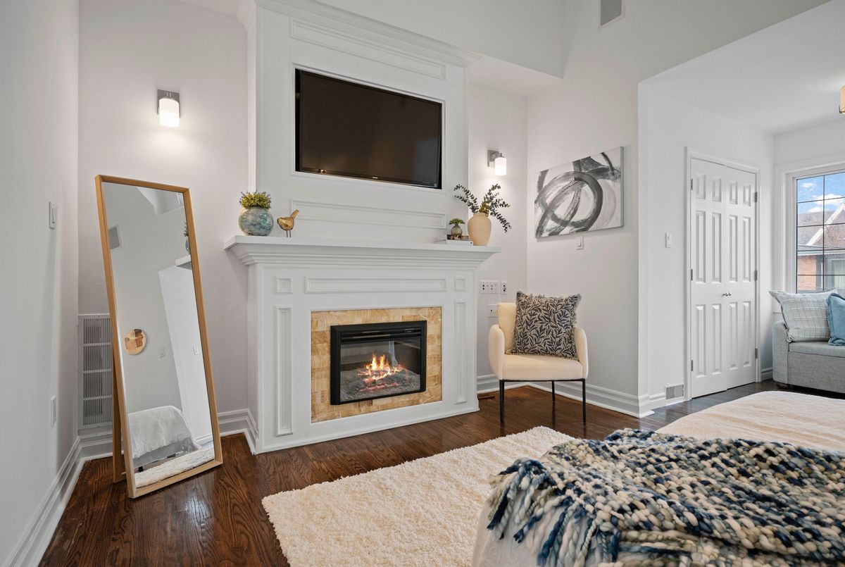 17 Mountnoel Avenue Toronto 17 Mountnoel Avenue Toronto