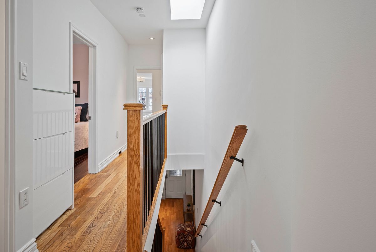 17 Mountnoel Avenue Toronto 17 Mountnoel Avenue Toronto