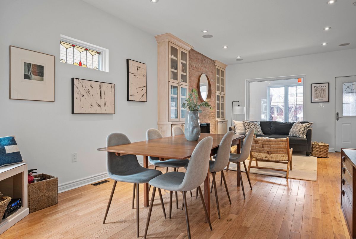 17 Mountnoel Avenue Toronto 17 Mountnoel Avenue Toronto