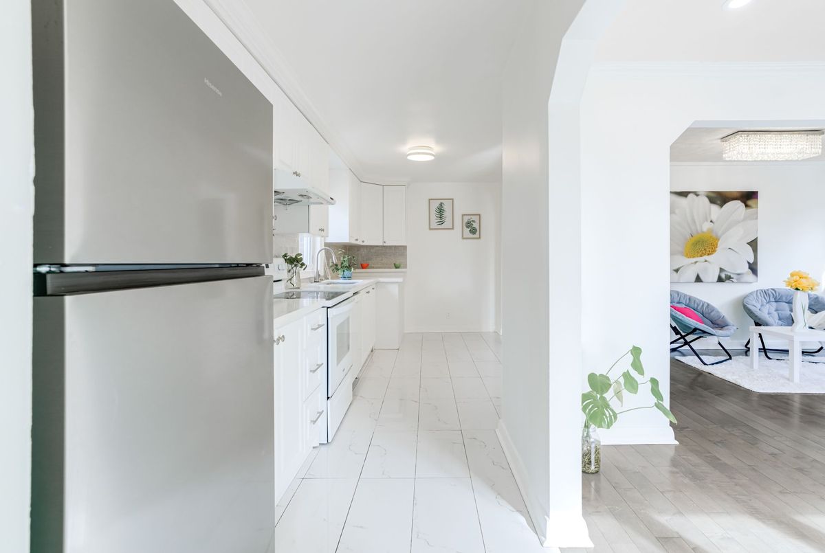 30 Yorkshire Road Toronto 30 Yorkshire Road Toronto