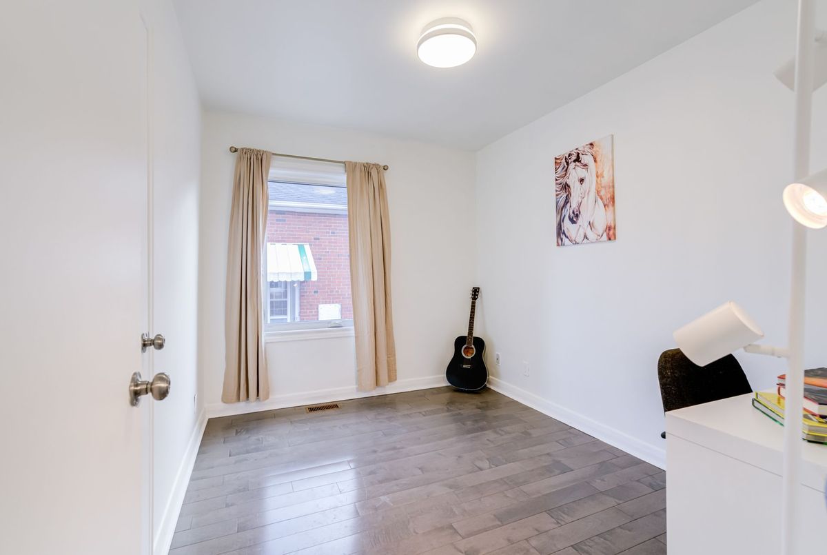 30 Yorkshire Road Toronto 30 Yorkshire Road Toronto