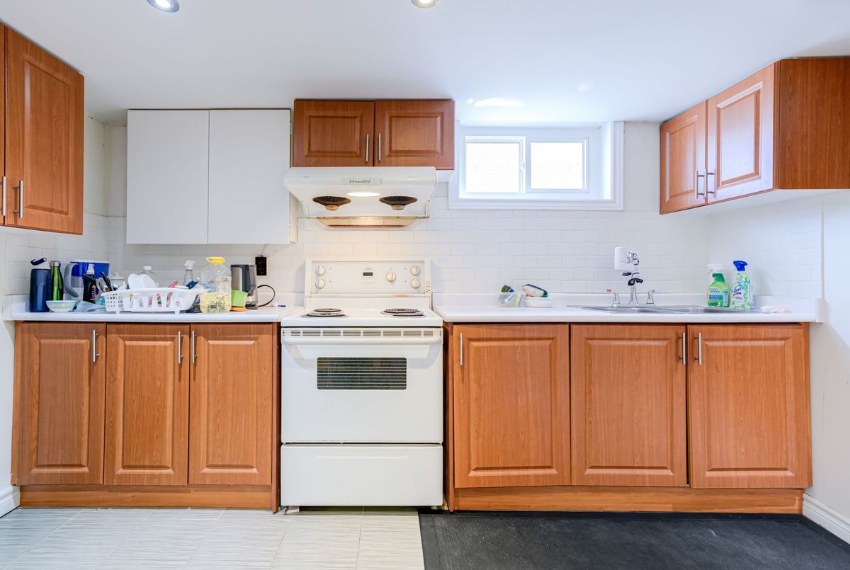 30 Yorkshire Road Toronto 30 Yorkshire Road Toronto