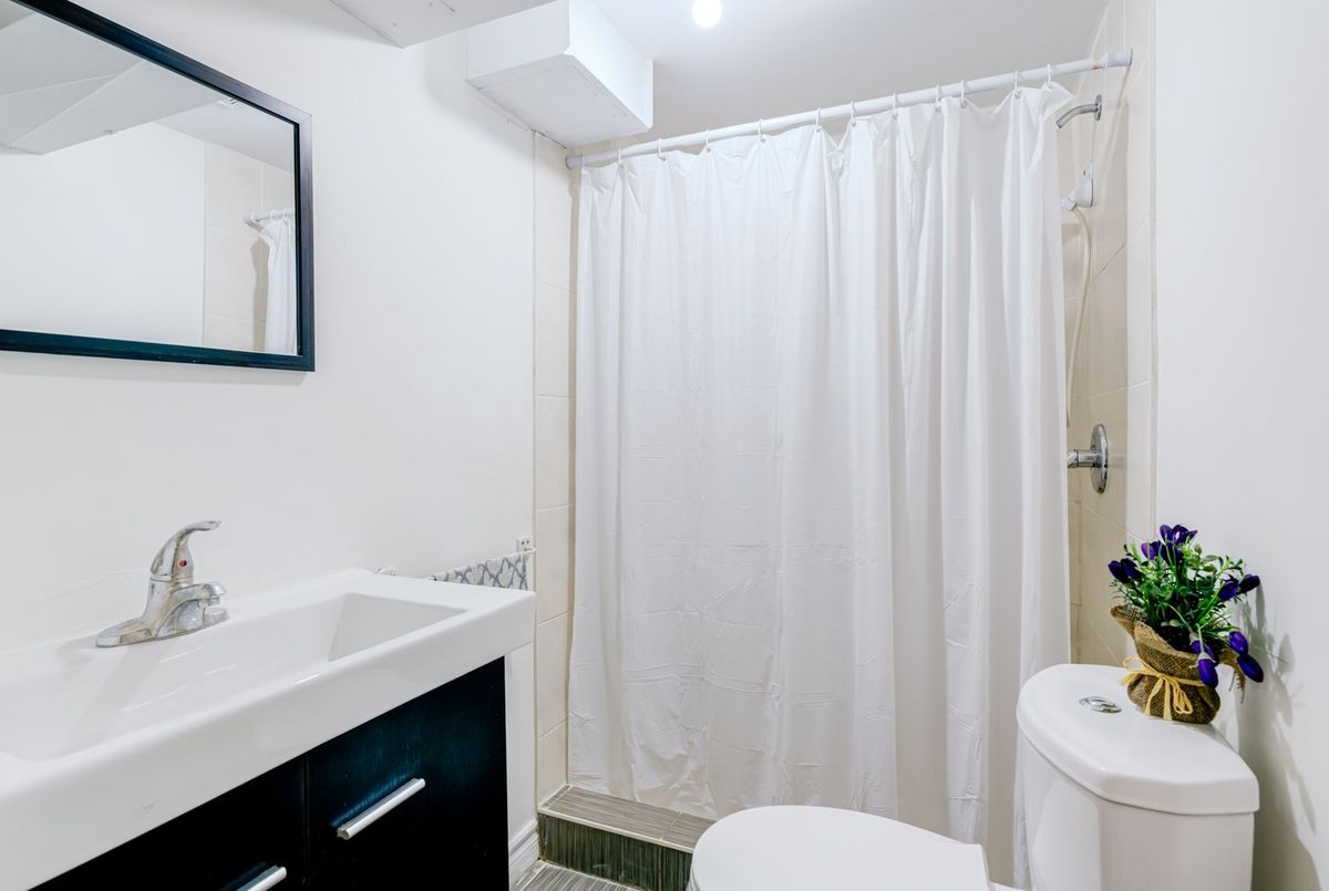 30 Yorkshire Road Toronto 30 Yorkshire Road Toronto