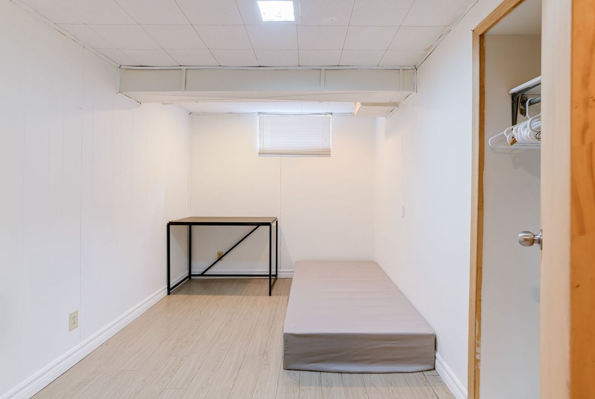 30 Yorkshire Road Toronto 30 Yorkshire Road Toronto