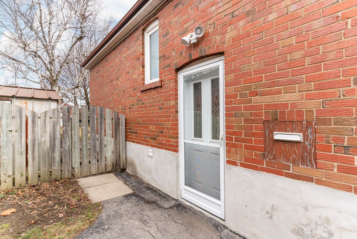 30 Yorkshire Road Toronto 30 Yorkshire Road Toronto