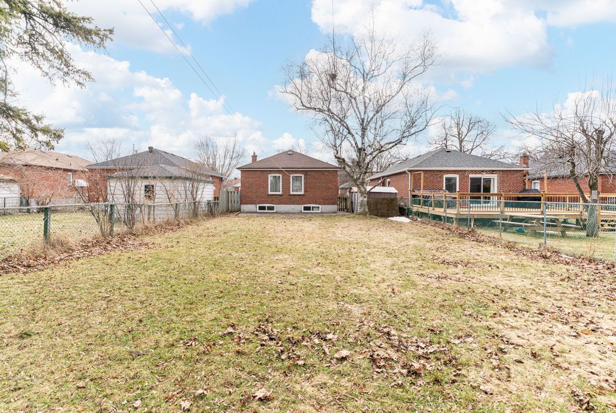 30 Yorkshire Road Toronto 30 Yorkshire Road Toronto