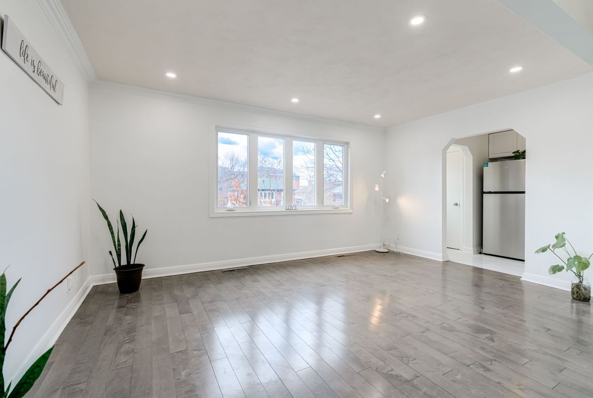 30 Yorkshire Road Toronto 30 Yorkshire Road Toronto