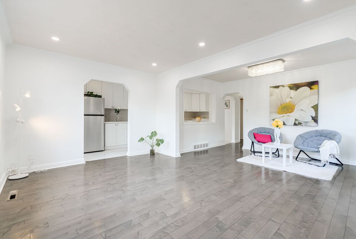 30 Yorkshire Road Toronto 30 Yorkshire Road Toronto