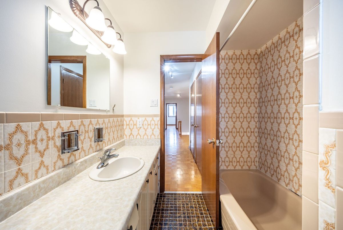 49 Woodville Avenue Toronto 49 Woodville Avenue Toronto