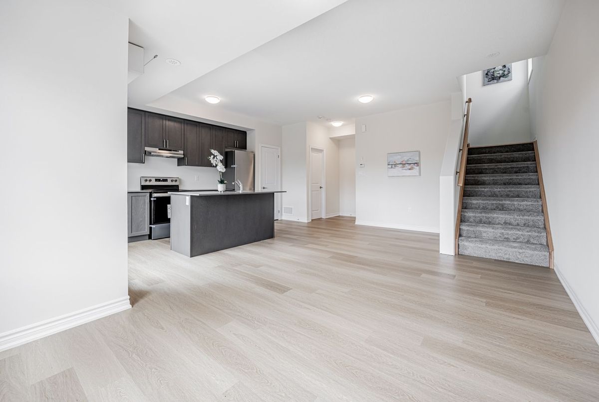 490 Beresford Path Oshawa 490 Beresford Path Oshawa