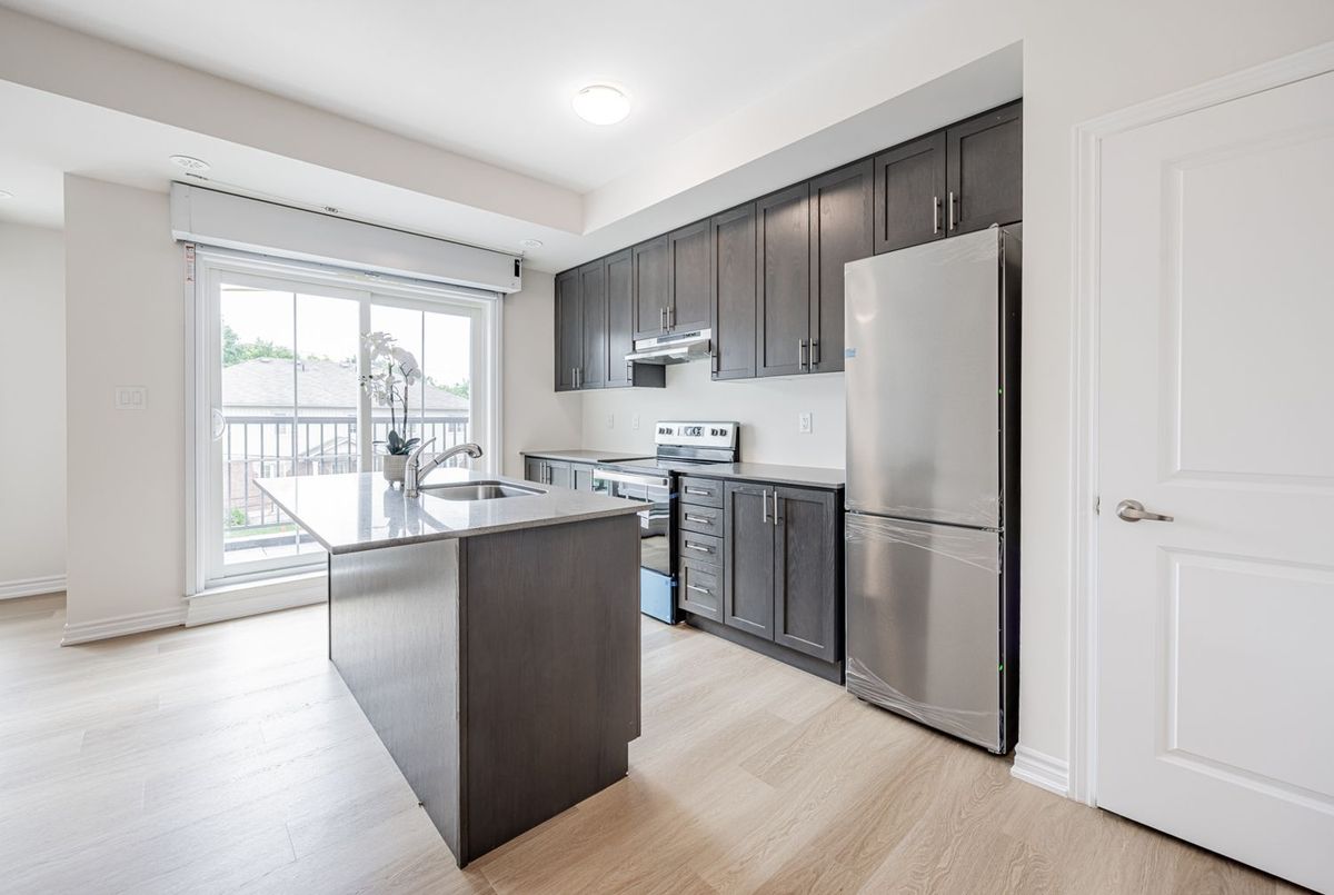 490 Beresford Path Oshawa 490 Beresford Path Oshawa