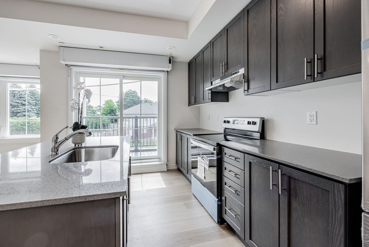 490 Beresford Path Oshawa 490 Beresford Path Oshawa