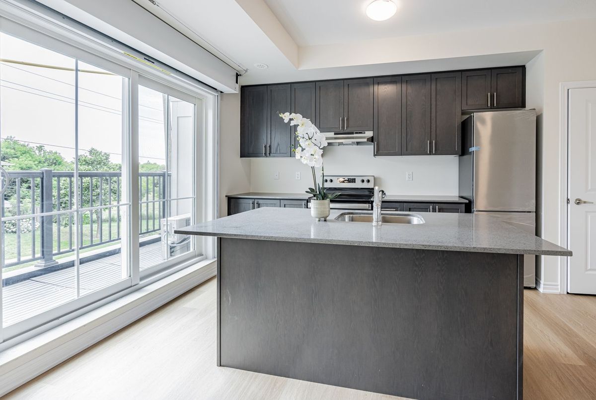 490 Beresford Path Oshawa 490 Beresford Path Oshawa