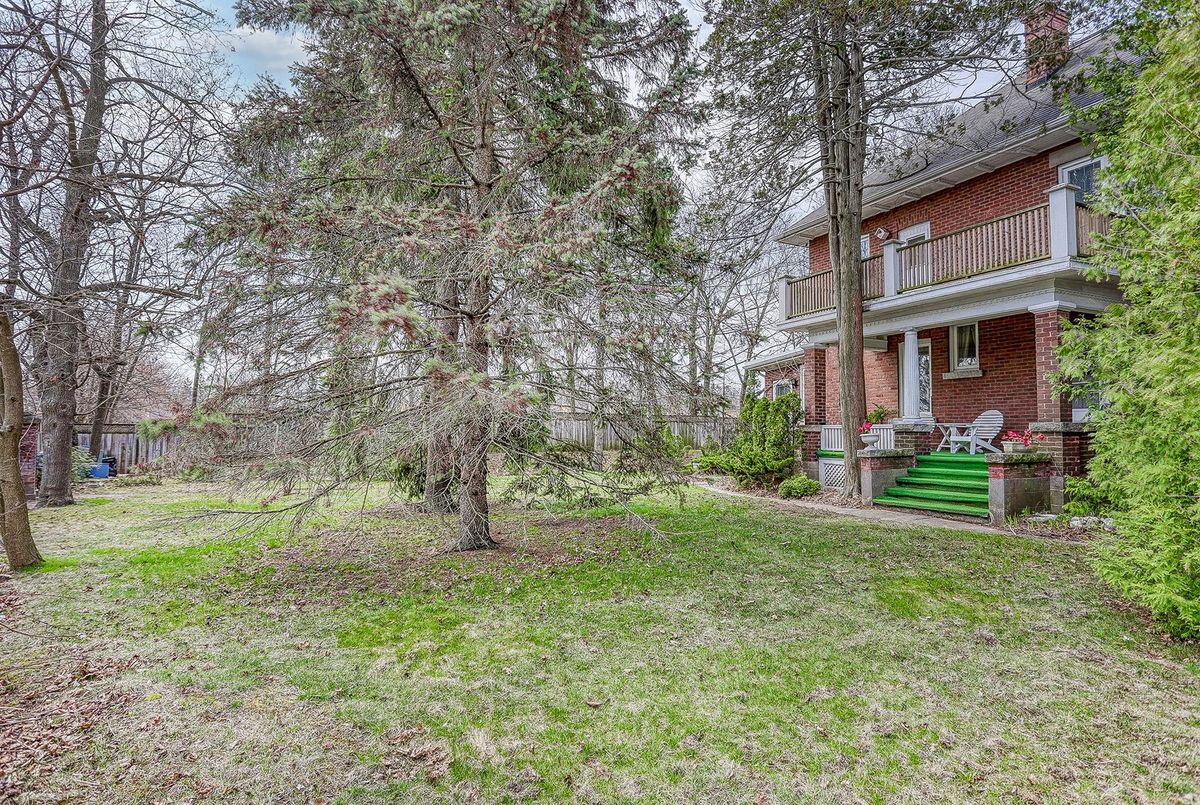 456 Manse Road Toronto 456 Manse Road Toronto