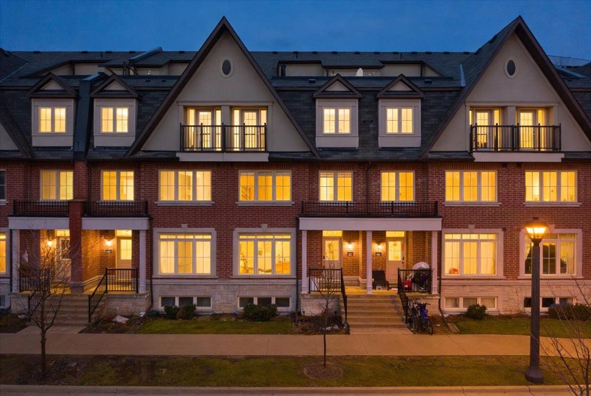 8 Eaton Park Lane Toronto 8 Eaton Park Lane Toronto