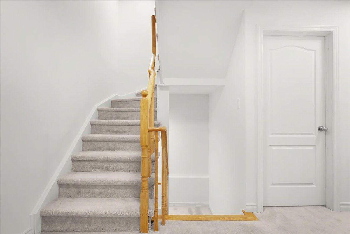 8 Eaton Park Lane Toronto 8 Eaton Park Lane Toronto