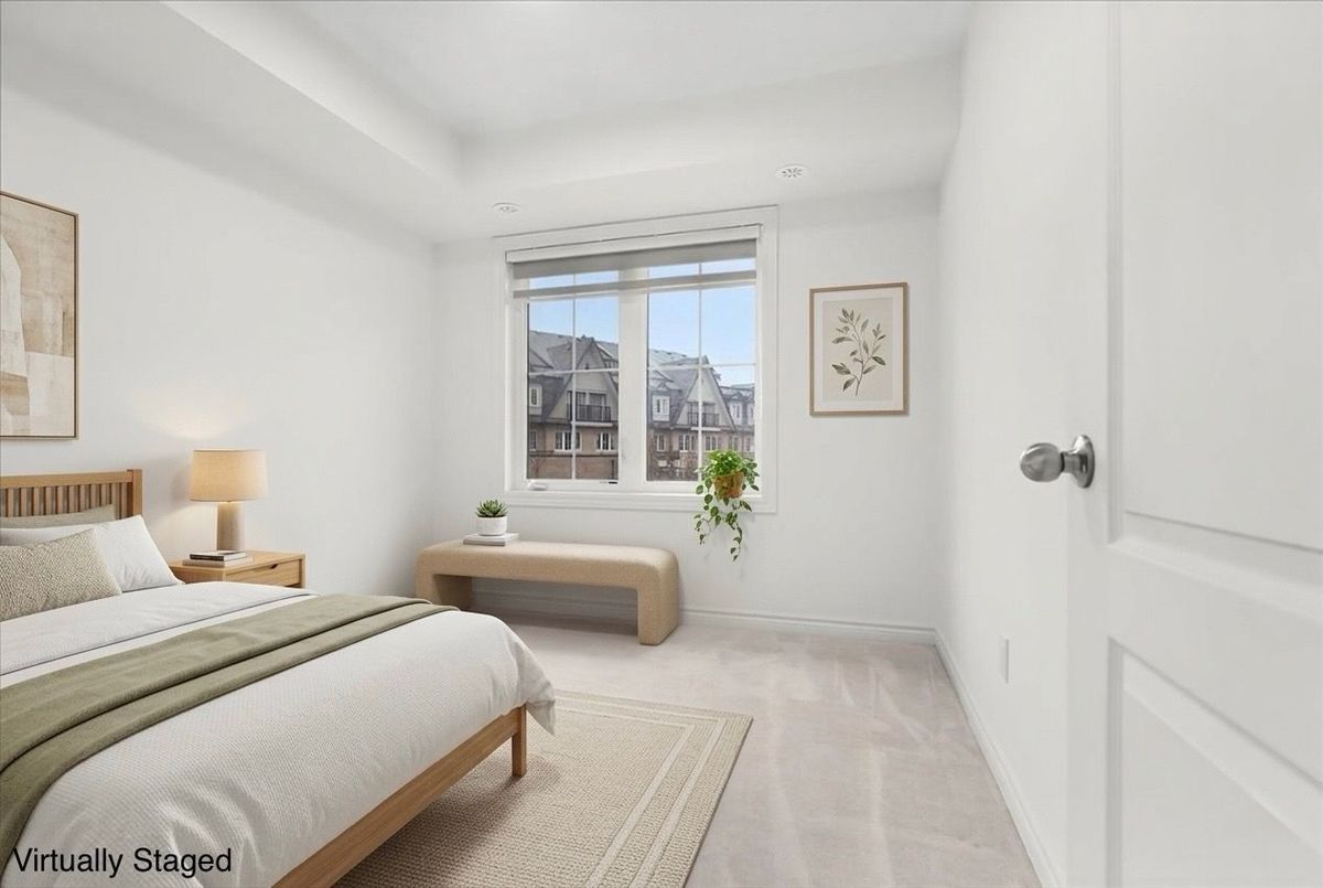 8 Eaton Park Lane Toronto 8 Eaton Park Lane Toronto