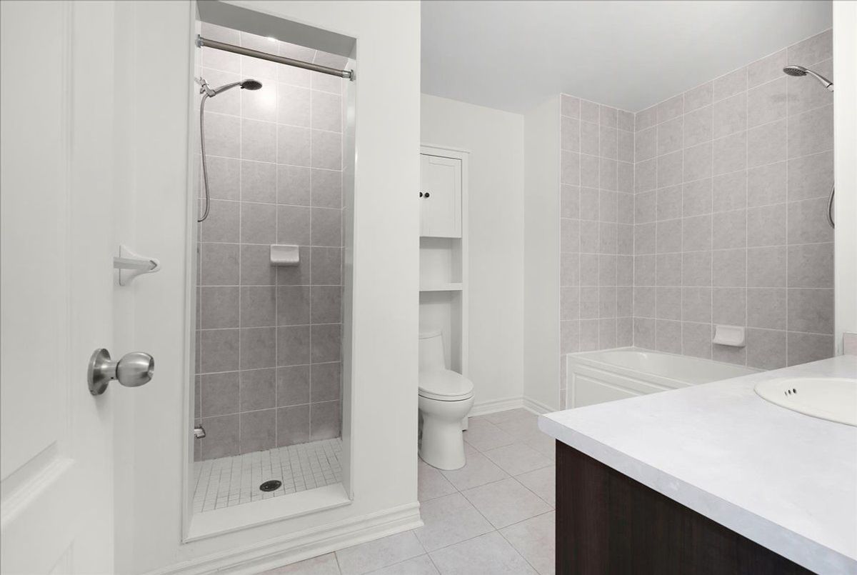 8 Eaton Park Lane Toronto 8 Eaton Park Lane Toronto